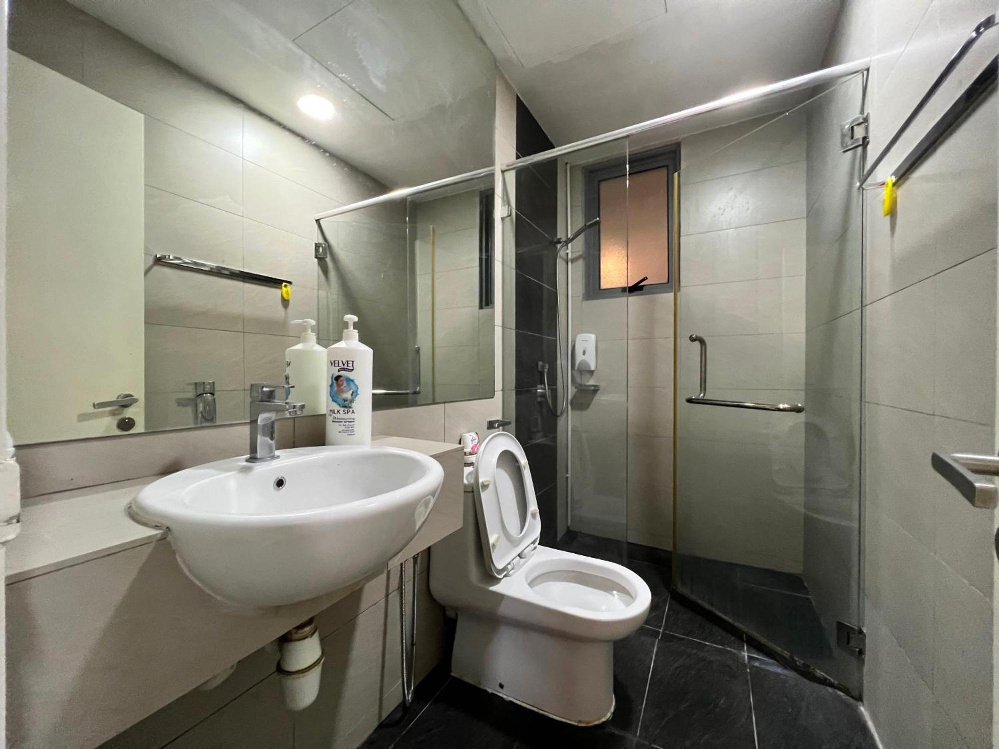 Capital O 90987 The Loft Residences Homestay @ Imago Shopping Mall 2 Kampong Sembulan ภายนอก รูปภาพ