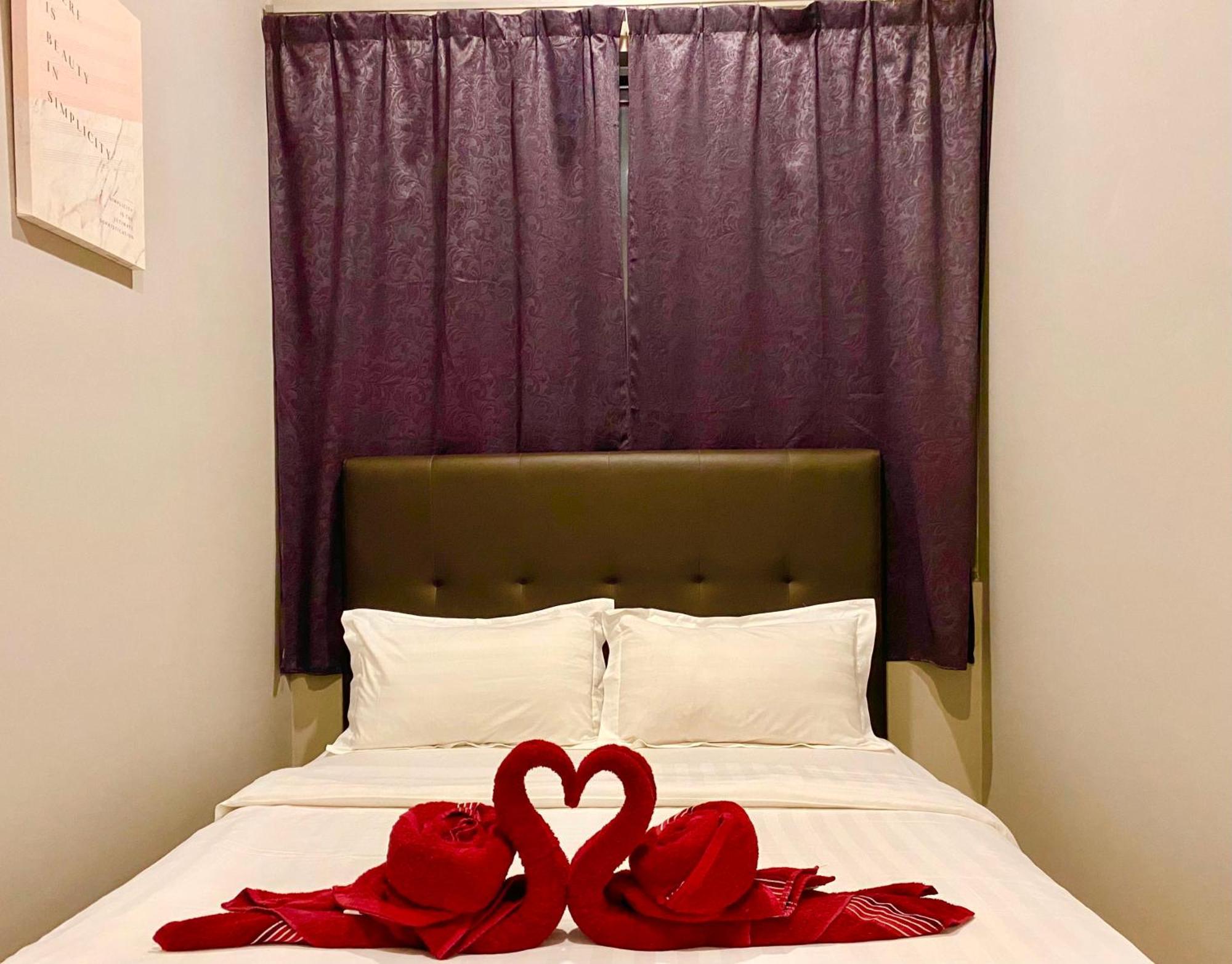 Capital O 90987 The Loft Residences Homestay @ Imago Shopping Mall 2 Kampong Sembulan ภายนอก รูปภาพ
