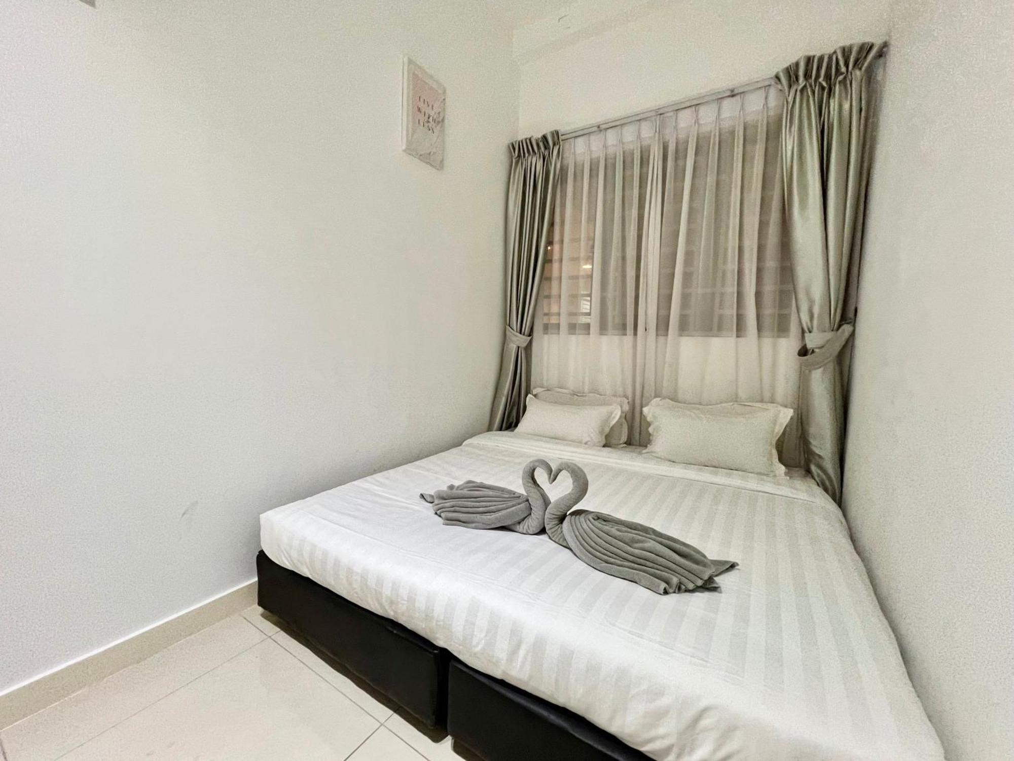 Capital O 90987 The Loft Residences Homestay @ Imago Shopping Mall 2 Kampong Sembulan ภายนอก รูปภาพ